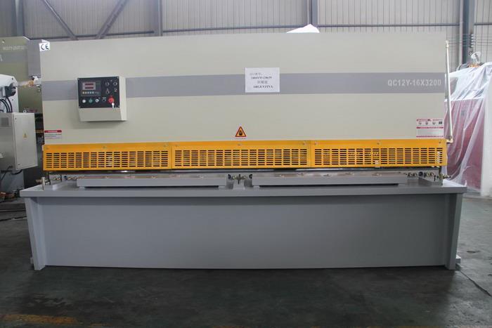 QC12K hydraulische Schaukelbalken Maschine 16 × 3200 Scheren