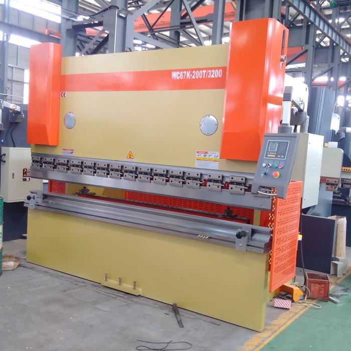 Ahyawei 200Ton3m Metallplatten Biegemaschinen